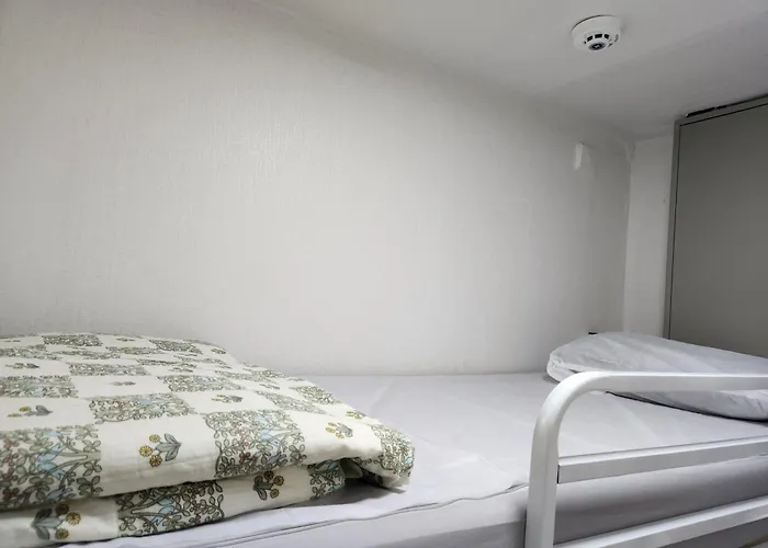 Hostel Sunrise-gh -man Only-
